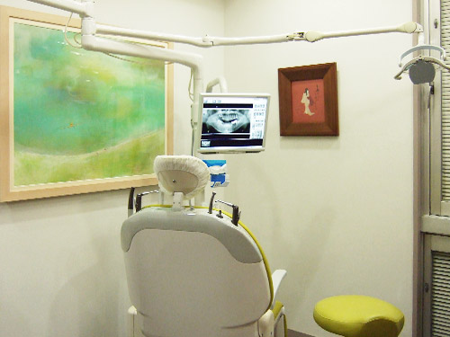【診療室】全ての診療室は個室のように仕切っております。